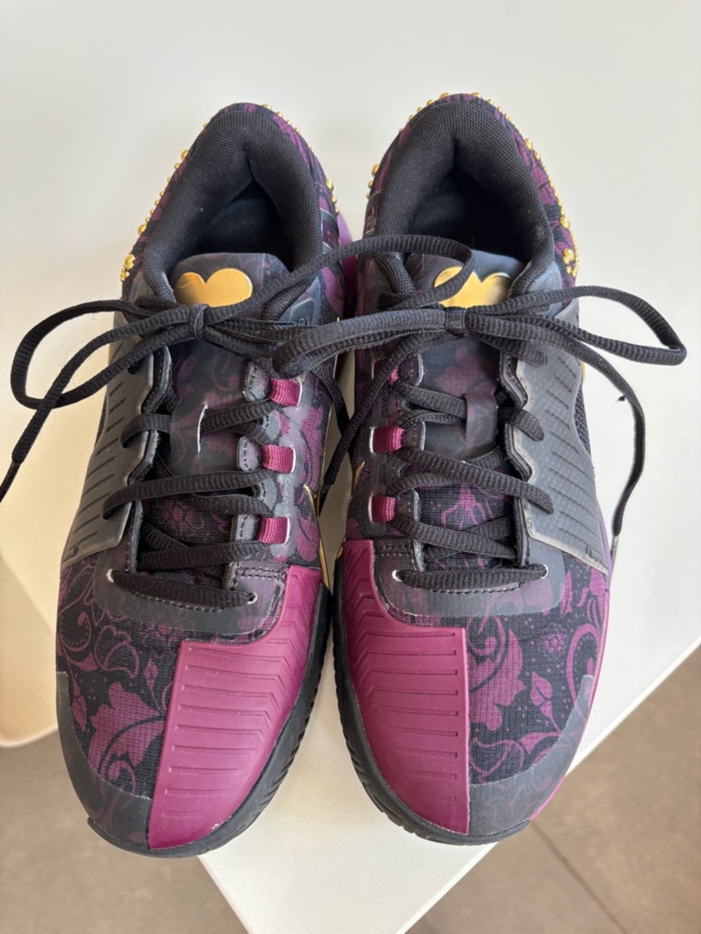 Nike Osaka Zoom Challenge Bordeaux and metallic gold tennis shoe! Like New! - Picture 7 of 7